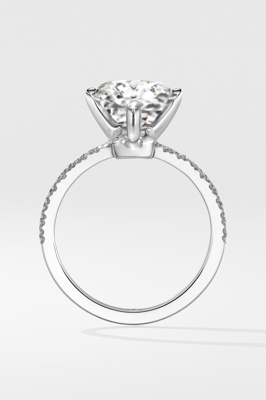 2 Carat to 8 Carat Diavont Round Diamond Ring Mounting with sidestones