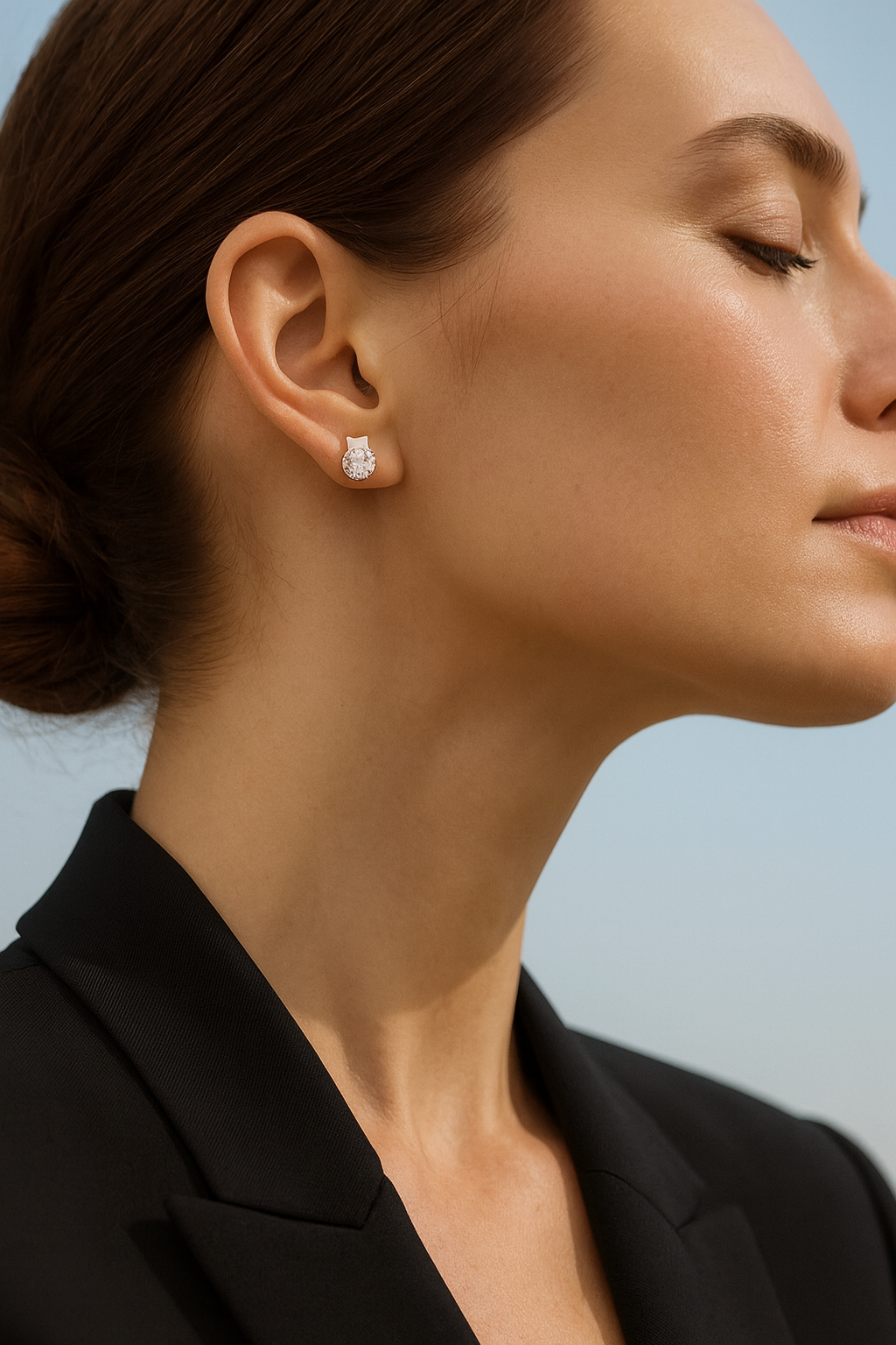 1 Carat, Colour D-E, Clarity VVS-VS, Elegant Round Diamond Solitaire Stud Earrings